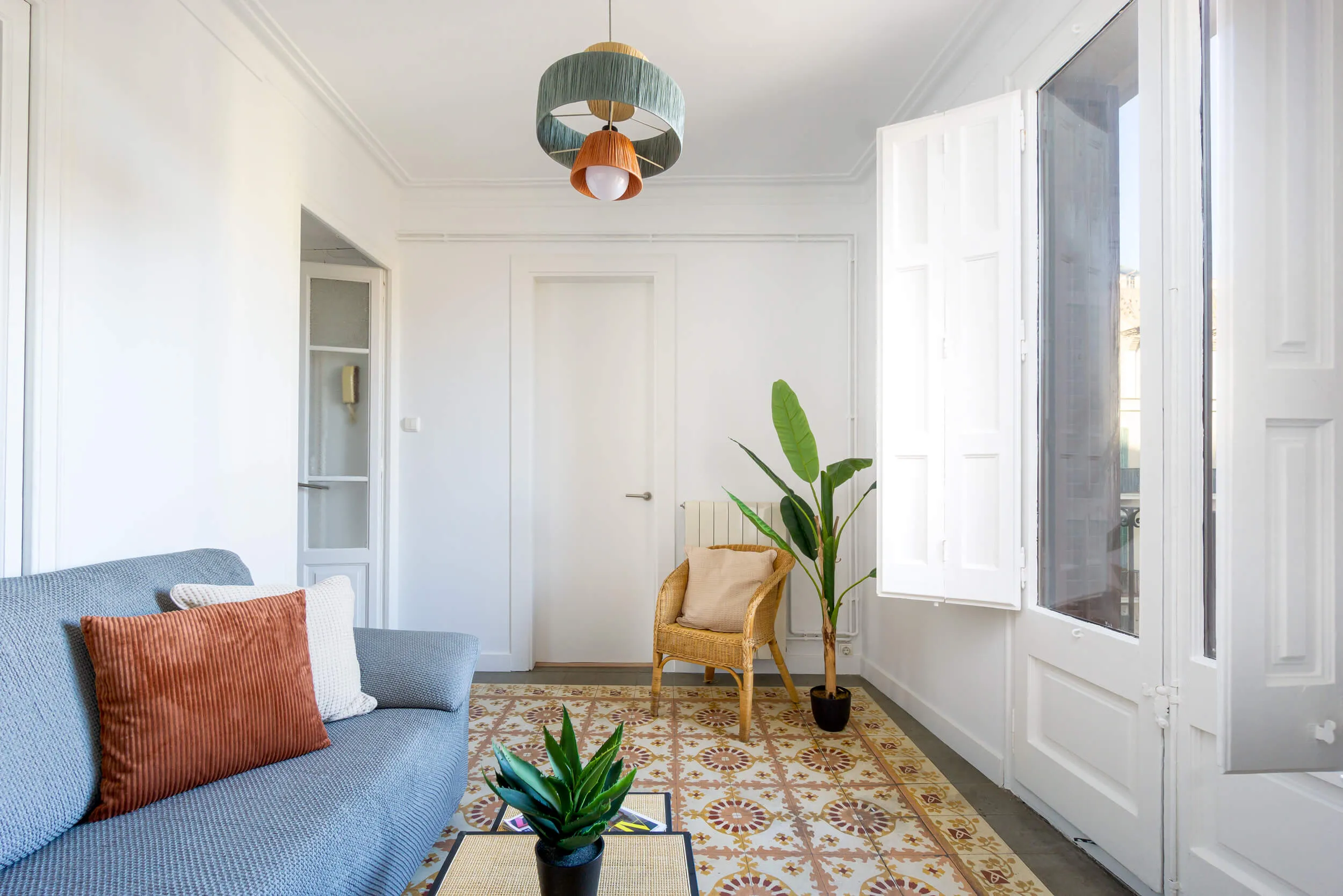 Roger de Flor · Decoración de interiores en piso turístico
