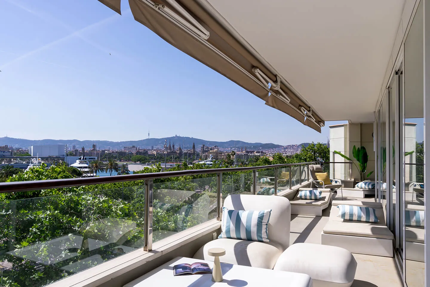 Barceloneta · Decoración de interiores y estilismo en piso de alto standing